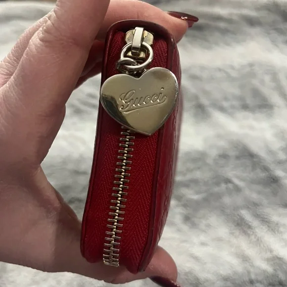 Gucci Red Leather Zip Around Wallet With Gold Charm Authentic ❤️❤️❤️ - Picture 6 of 10